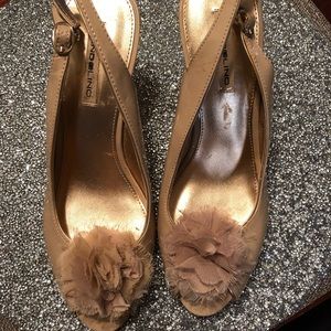 Bandolino slingback pump size 9 M